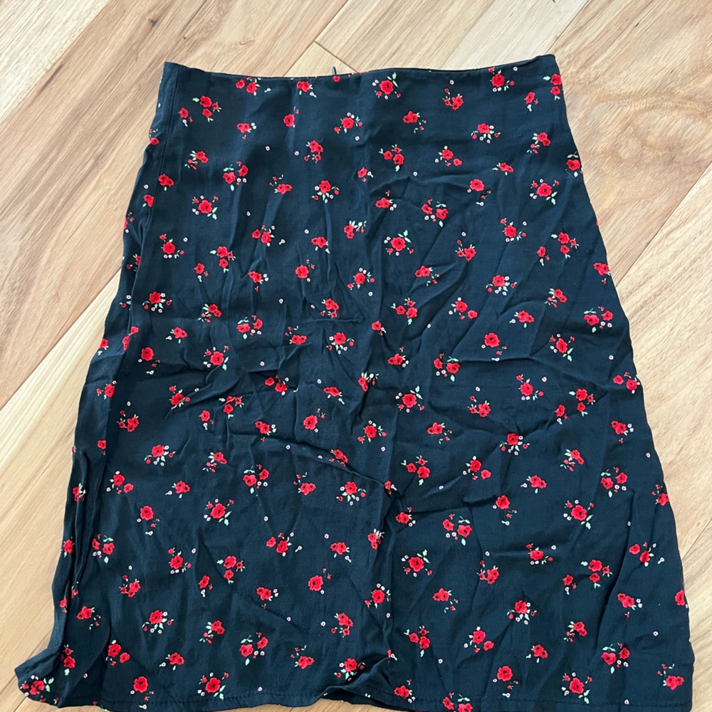Brand Melville floral skirt NWT